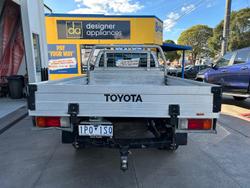 2019 Toyota
                Hilux SR