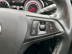 2019 Holden
Commodore LT
