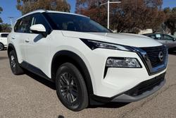2025 Nissan
X-TRAIL ST