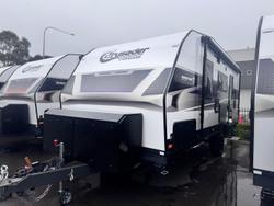 Crusader MY25 Musketeer Camelot 19'2FT OFF-Road Couples Ensuite VAN