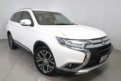 2016 Mitsubishi
                Outlander LS Safety Pack