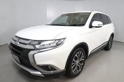 2016 Mitsubishi
                Outlander LS Safety Pack