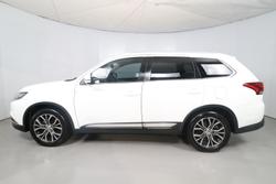 2016 Mitsubishi
                Outlander LS Safety Pack