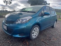 2013 Toyota
Yaris YR