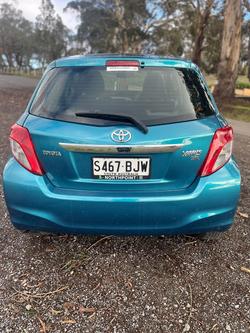 2013 Toyota
Yaris YR