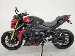 2015 Suzuki GSX-S1000 Red