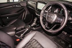 2025 Isuzu
D-MAX BLADE