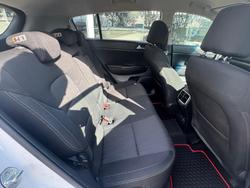 2017 Kia
Sportage Si
