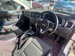 2017 Kia
Sportage Si
