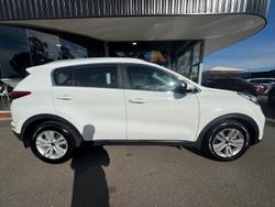 2017 Kia
Sportage Si
