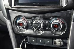 2015 Mazda
BT-50 XTR
