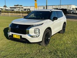 2024 Mitsubishi Outlander Black Edition