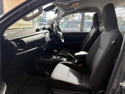 2022 Toyota
Hilux Workmate