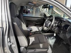2022 Toyota
Hilux Workmate