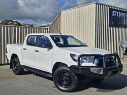 2019 Toyota
                Hilux SR