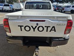 2019 Toyota
                Hilux SR