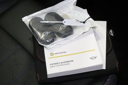 2024 MINI
Countryman E Classic