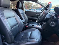 2013 Nissan
Dualis +2 Ti