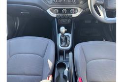 2013 Kia
Rio S