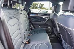 2025 Volkswagen Touareg 210TDI R-Line