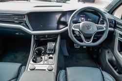 2025 Volkswagen Touareg 210TDI R-Line