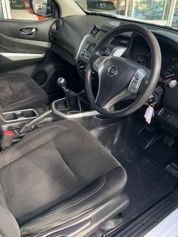 2017 Nissan
Navara RX