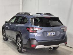 2022 Subaru
Outback AWD Touring