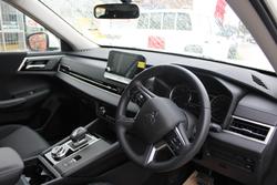 2024 Mitsubishi
Outlander ES
