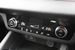 2024 Mitsubishi
Outlander ES