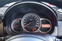 2013 Mazda
2 Neo Sport