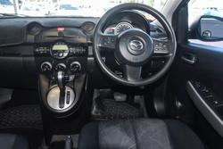 2013 Mazda
2 Neo Sport