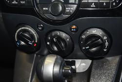 2013 Mazda
2 Neo Sport