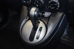 2013 Mazda
2 Neo Sport