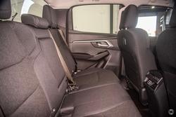 2025 Isuzu
D-MAX LS-M