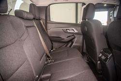 2025 Isuzu
                D-MAX LS-M