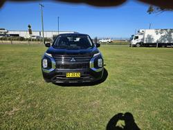 2024 Mitsubishi Outlander ES