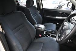 2014 Toyota
                Hilux SR5