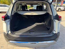 2022 Nissan
                X-TRAIL Ti