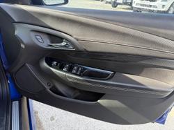2017 Holden Commodore SV6 VF Series II MY17 Slipstream Blue