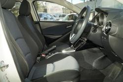 2015 Mazda
2 Maxx