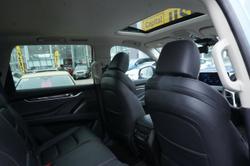 2024 LDV
                D90 Executive