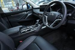2024 LDV
                D90 Executive