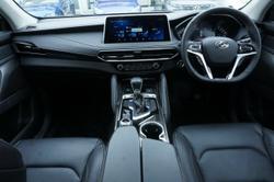 2024 LDV
                D90 Executive