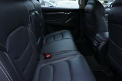 2022 LDV
D90 Executive