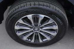 2022 LDV
D90 Executive
