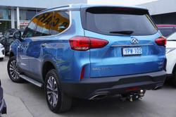 2022 LDV
D90 Executive