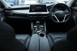 2022 LDV
D90 Executive
