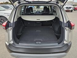 2024 Nissan X-TRAIL ST-L