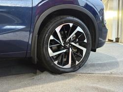 2022 Mitsubishi
                Outlander Exceed