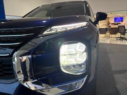 2022 Mitsubishi
                Outlander Exceed